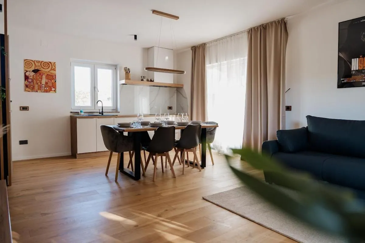 Apartment Nox-Umag Istria -40M From The Sea Хорватия